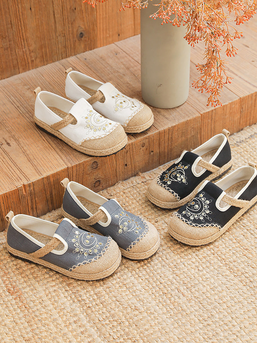 Women Vintage Summer Moon Embroidery Cloth Shoes WE1037