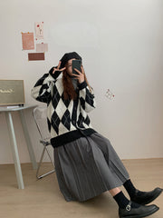 Loose Argyle Pattern V-Neck Cardigan Sweater