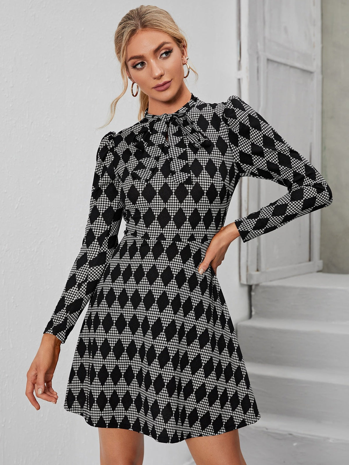 Houndstooth Print Puff Sleeve Flare Dress