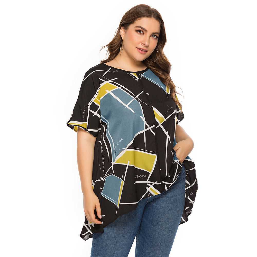 Large Size Women's Loose Geometric Print Short Sleeves T-shirt